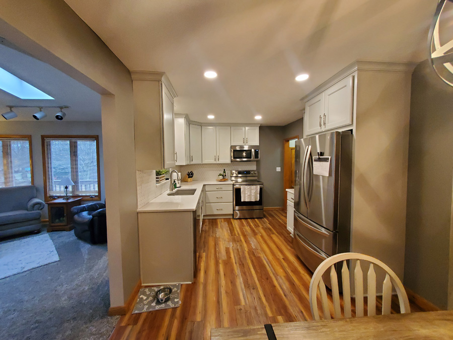 Traditional Kitchen Remodel by Bahry & Associates Inc project photo 4